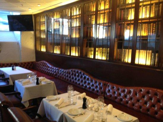 Brasserie Murdoch's Books & Ale